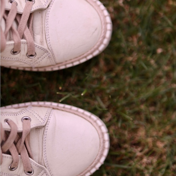 Hogan Leather High Tops - Picture 4 of 14